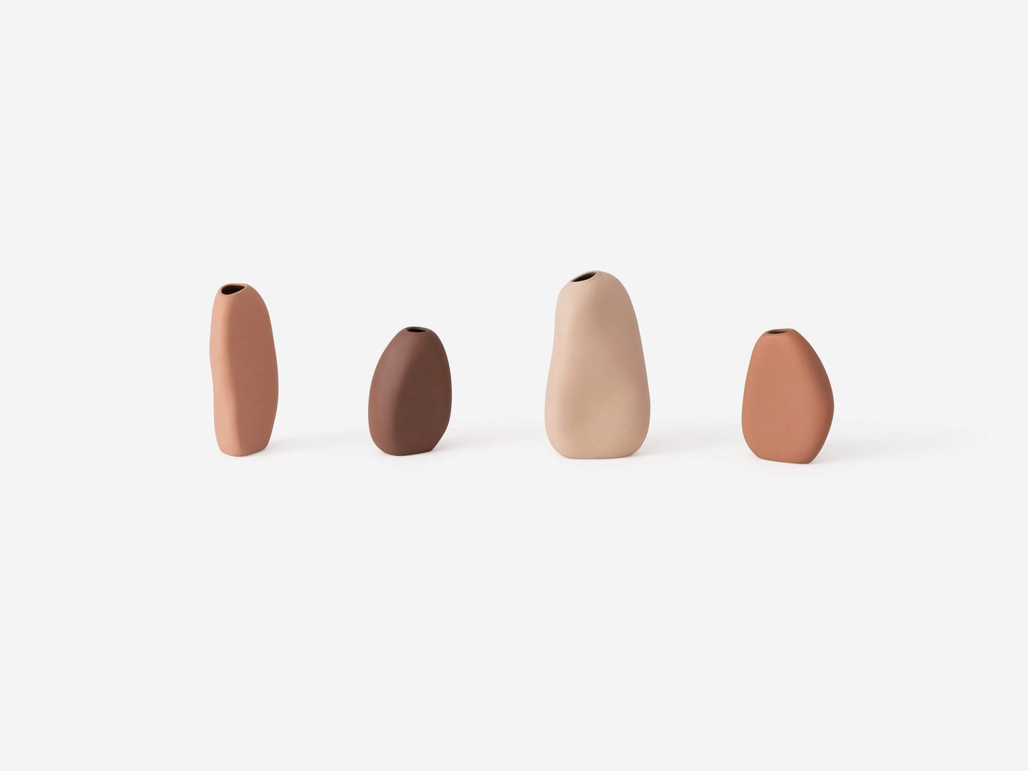 Pebble Vase - Sand group image - 2