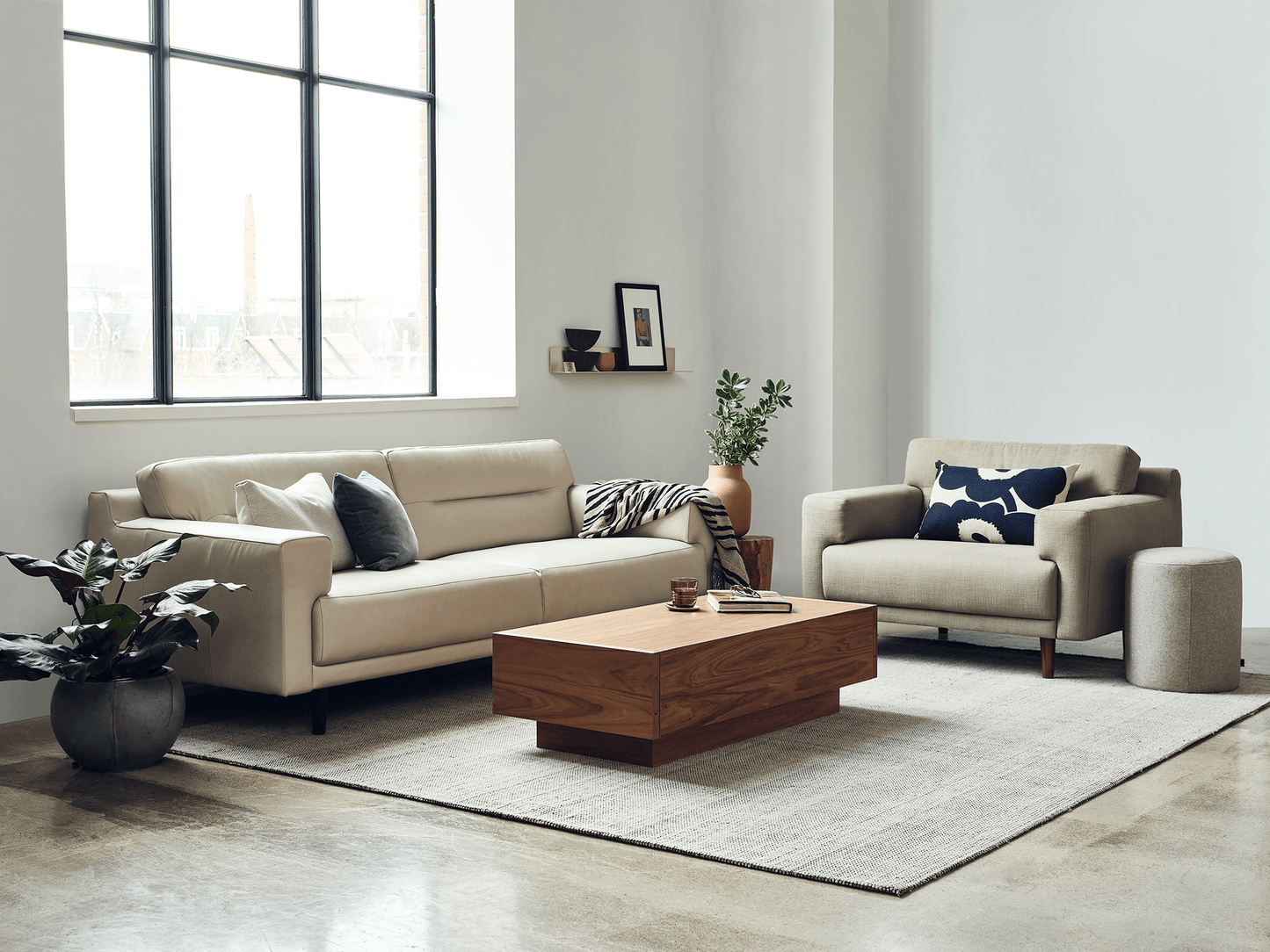 Remi Sofa - Valley Stone - Walnut Image - 5