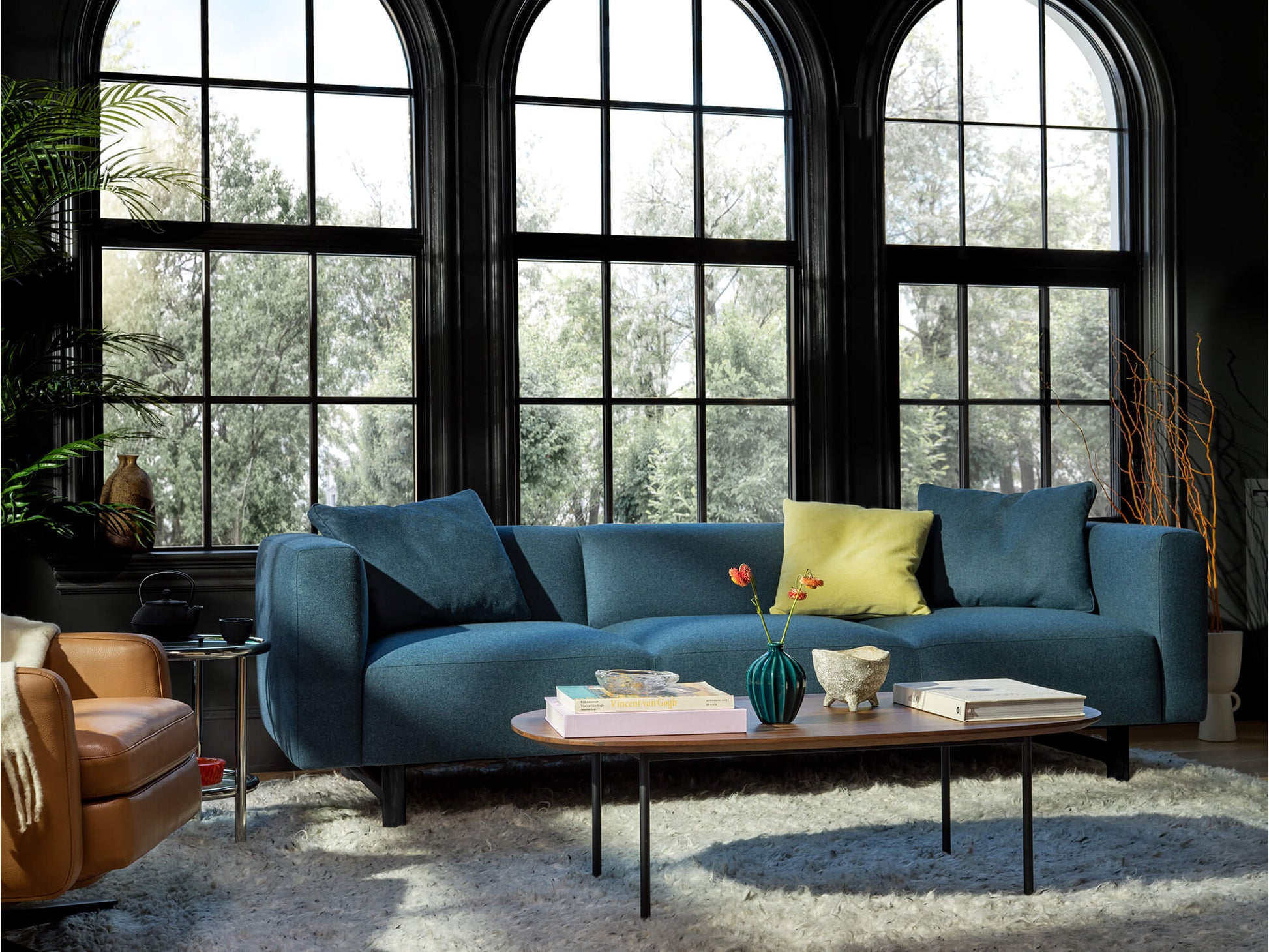 Bonne Club Sofa - UPHOLSTERY - 10SE-NAVBLACK_WOOD lifestyle image