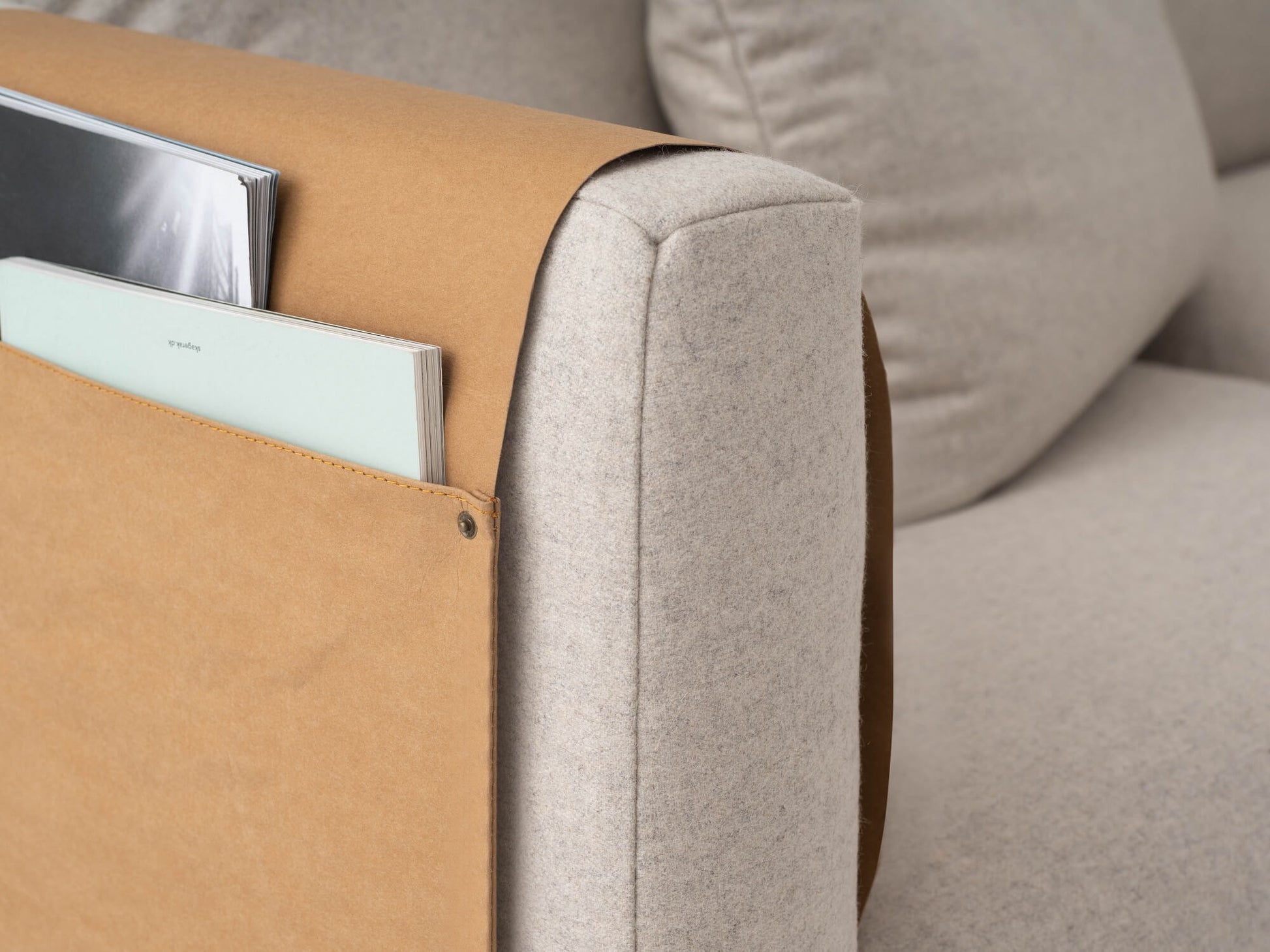 Roan Sofa Saddle Bag - Grey group image - 2